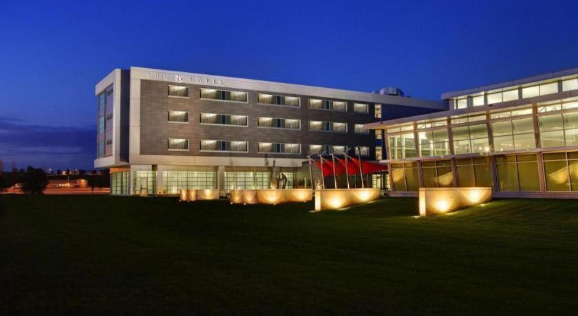 The Hotel At Kirkwood Center Cedar Rapids Exterior foto
