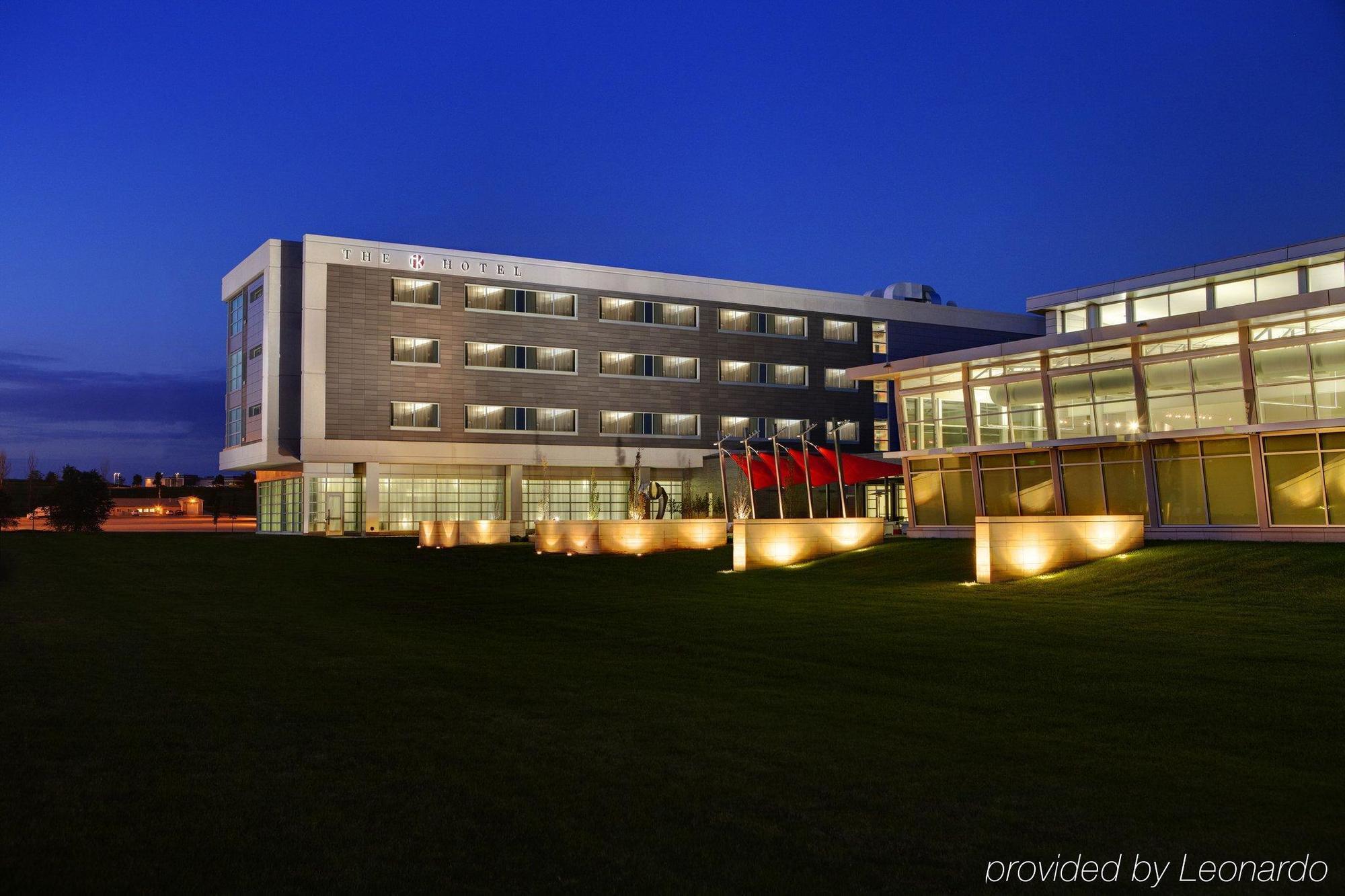 The Hotel At Kirkwood Center Cedar Rapids Exterior foto